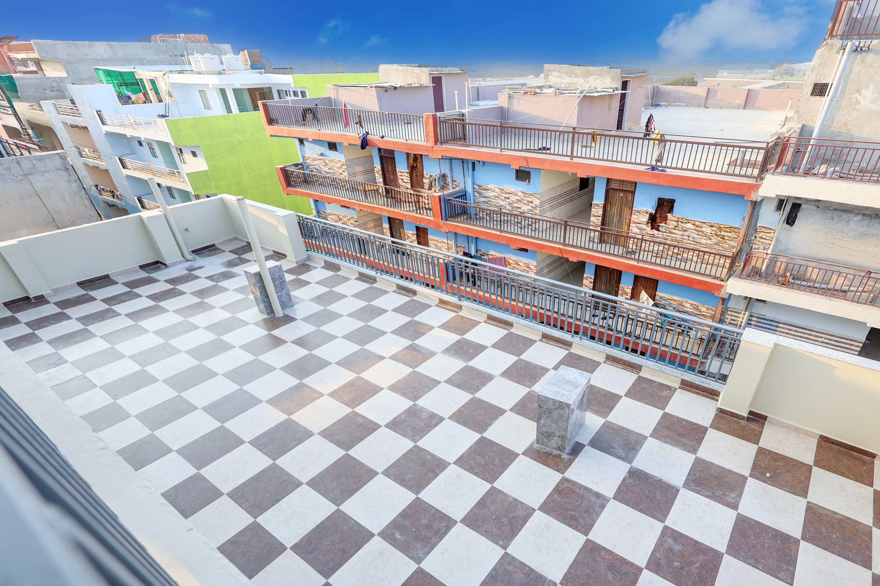 Super Townhouse Sector 8 Manesar - Tap to explore photos