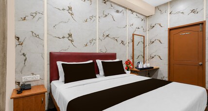 Super Townhouse Mantri Square Metro Station Formerly Magestic Room Type - Classic