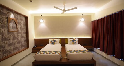HOTEL THE PRAMUKH Room Type - Deluxe Twin