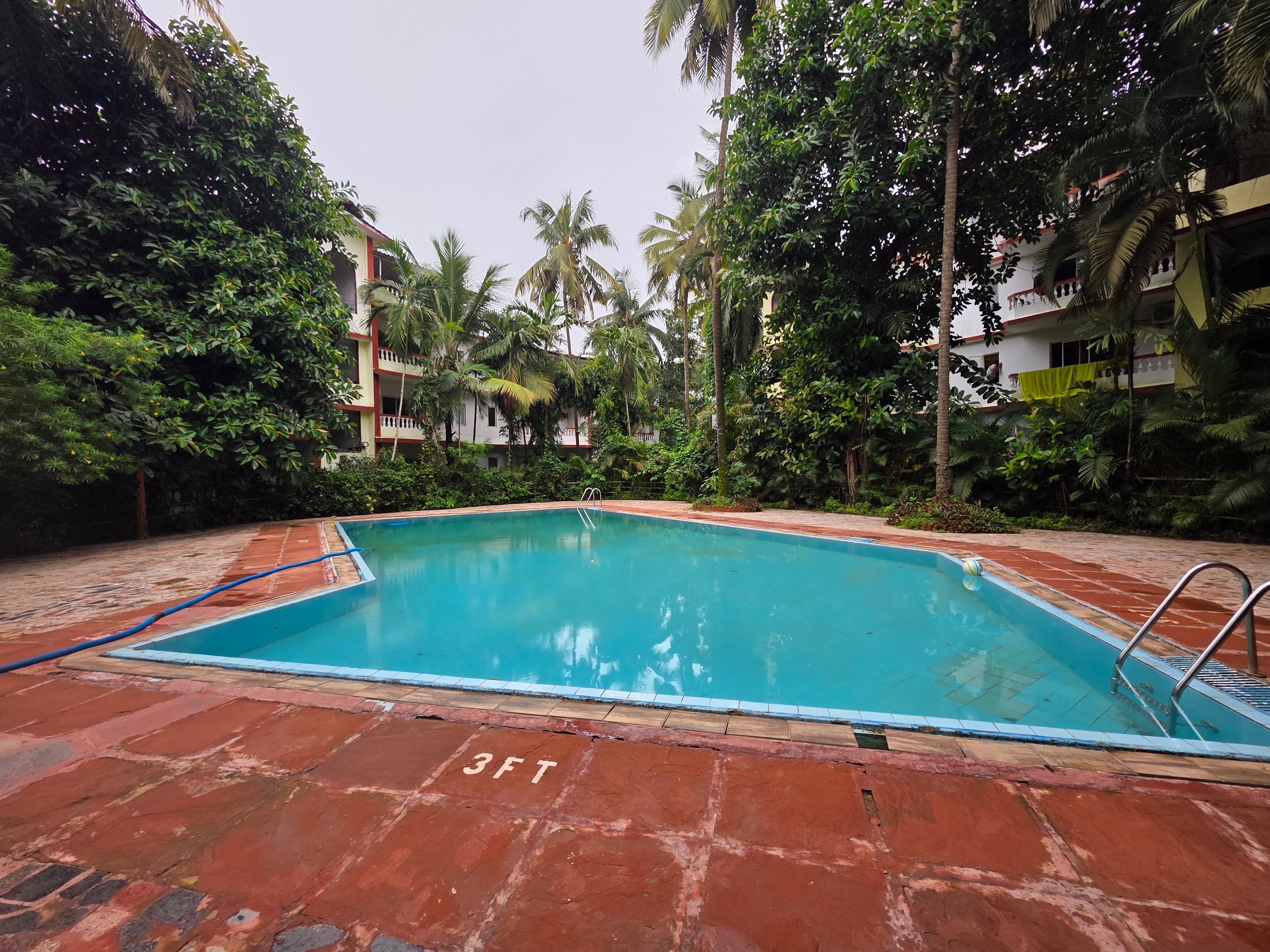 Nomads Getaway Cozy studio Wifi Hill View Pool - Tap to explore photos