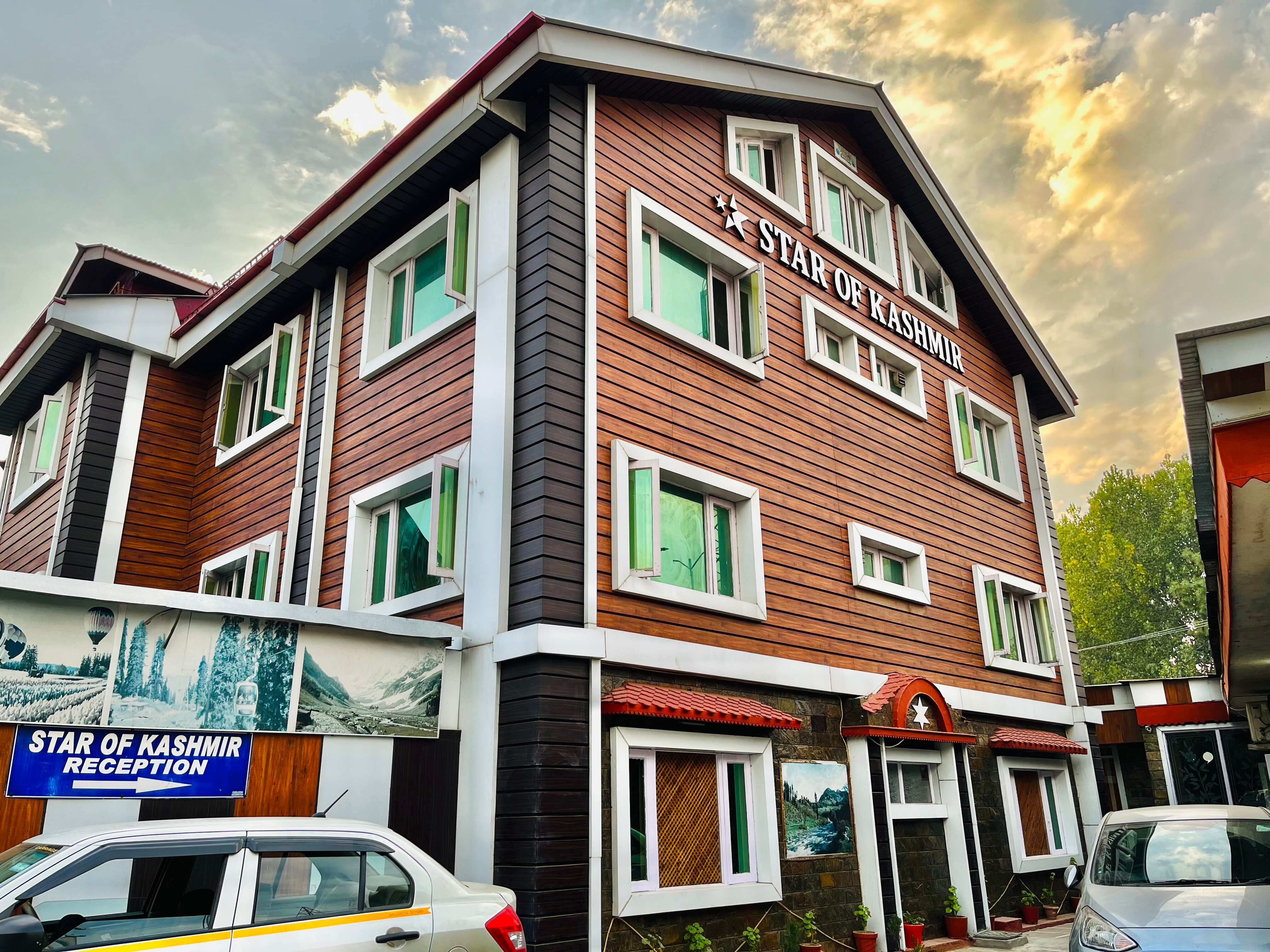 Hotel Star of Kashmir - Tap to explore photos