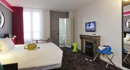 ibis Styles Roanne Centre Gare Room Type - Standard family suite with 1 double bed and 1 sofa for 2