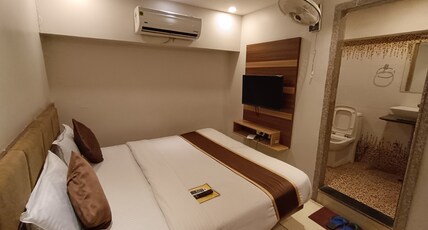 Hotel Krishna Royal Residency Room Type - Deluxe Room