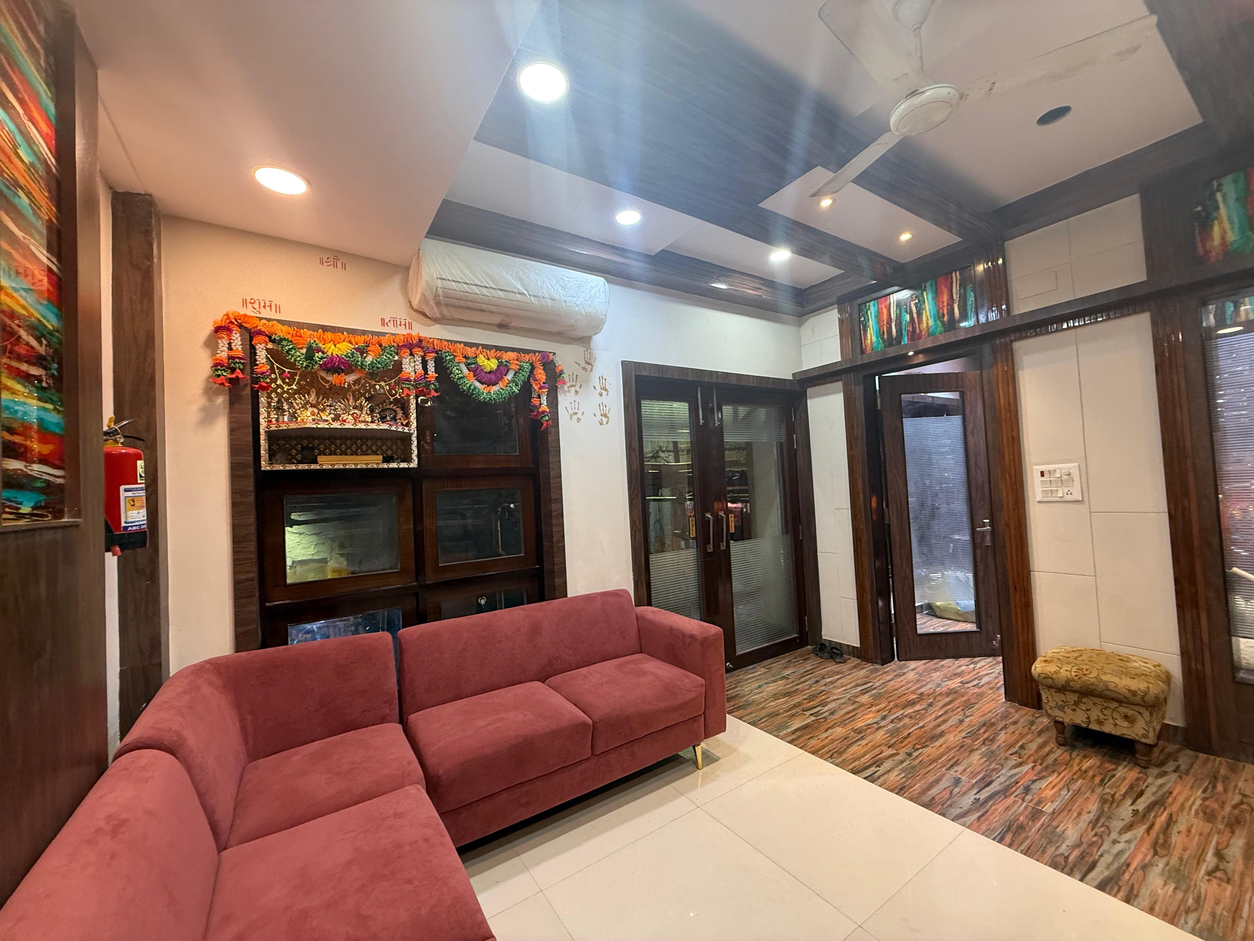 Vallabh Villas Guest House - Tap to explore photos