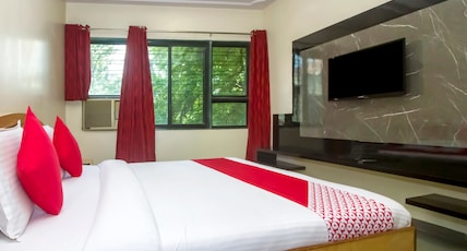 HOTEL NEW UTTAM HIRA PALACE Room Type - SUPER DELUXE AC