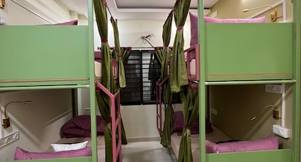 Renee Mysa Room Type - Ac 4 Sharing Mix Dormitory