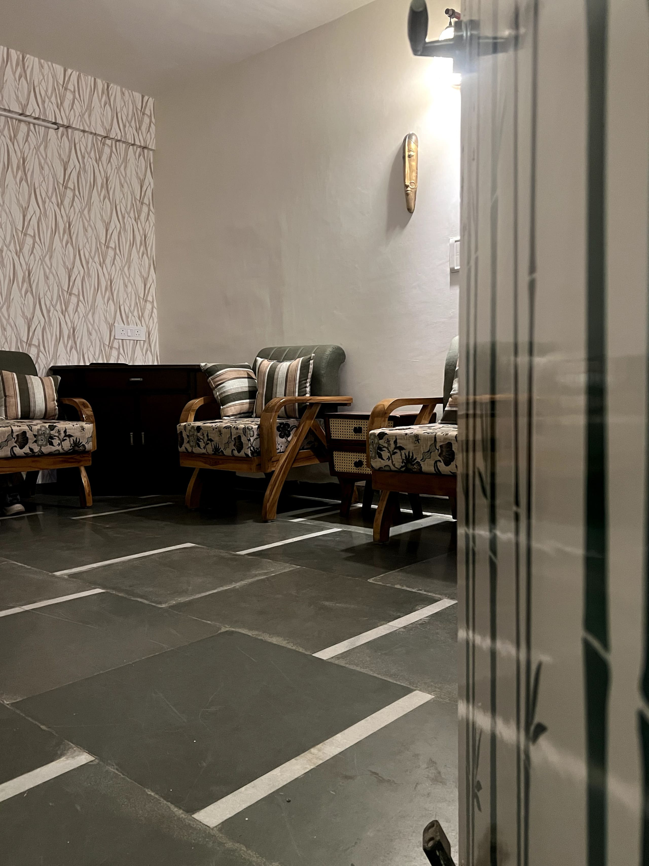 Family Friendly 3BHK The SafeHouse - Tap to explore photos
