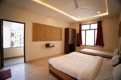 Hotel Maruti Nandan
