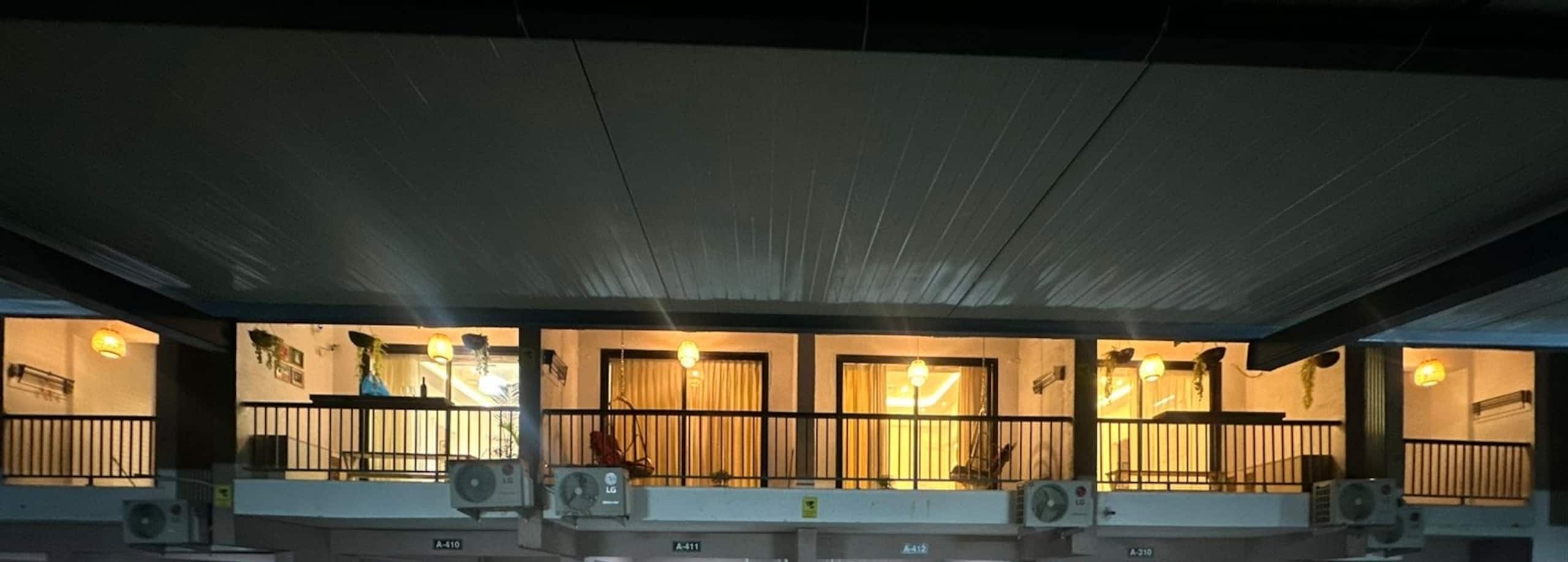 Palacio De Goa A Brand New 2BHK By Candolim Beach - Tap to explore photos