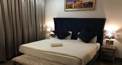 Hotel Posh Room Type - Executive Room