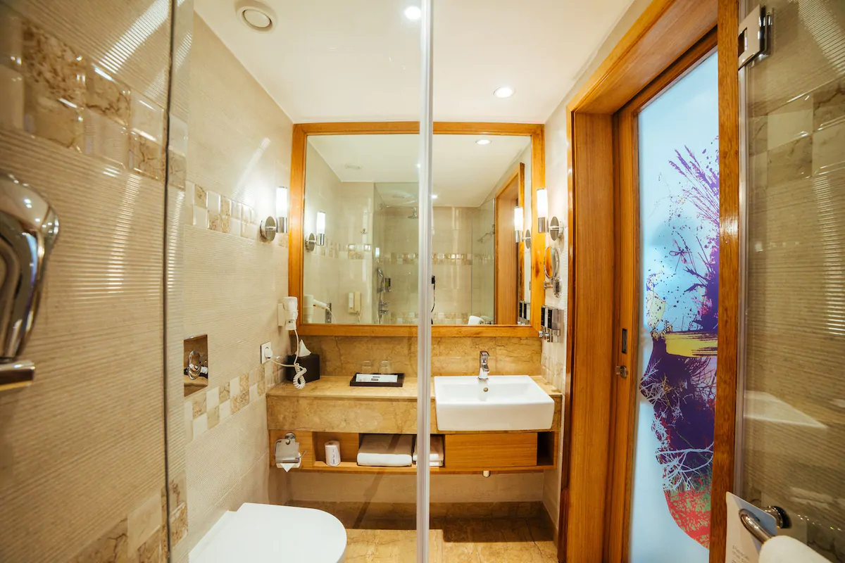 Fairfield by Marriott Lucknow - Tap to explore photos