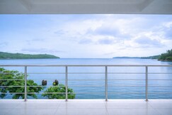 Premier SeaView Inn