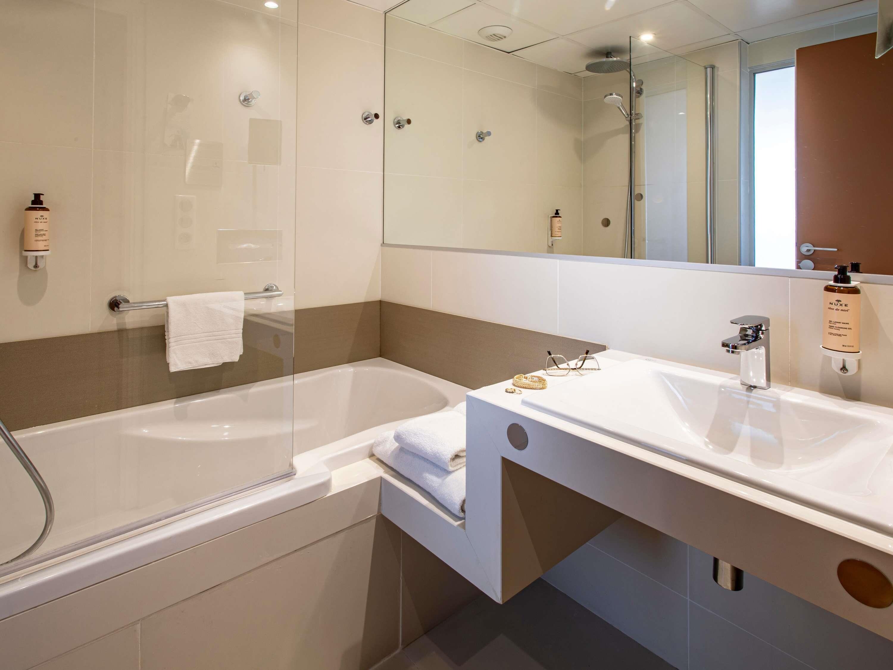 Mercure Angouleme Hotel de France - Tap to explore photos