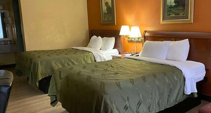 Ramada by Wyndham Rome / Verona Room Type - 2 Double Beds, Pool View, Non-Smoking Ramada by Wyndham Rome / Verona Room Type - 2 Double Beds, Pool View, Non-Smoking