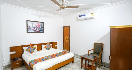 FabHotel Premium Rooms Room Type - Deluxe Room