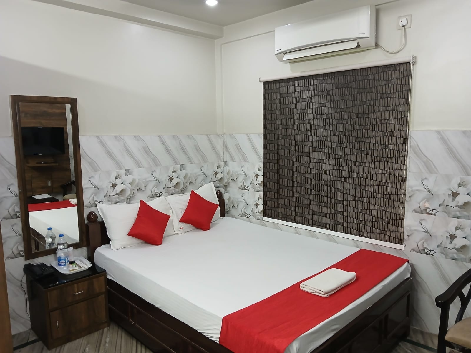 Anandaloke Residency - Tap to explore photos