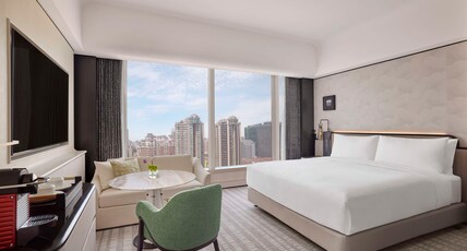 Hilton Shanghai City Center Room Type - KING GUEST ROOM