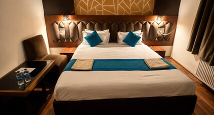 MH Sennin Evin & Resorts Room Type - deluxe triple sharing with ac....
