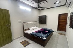 Shree Jee Home Stay
