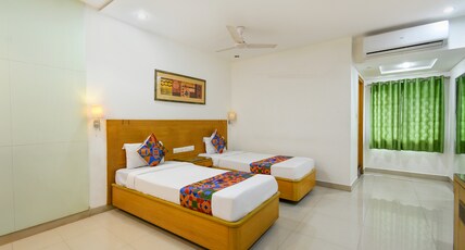 FabHotel A&M - Nr. LV Prasad Institute, Banjara Hills Room Type - Deluxe Room