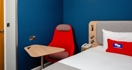 Holiday Inn Express CANTERBURY Room Type - 2 Single Standard with Free Hot Breakfast