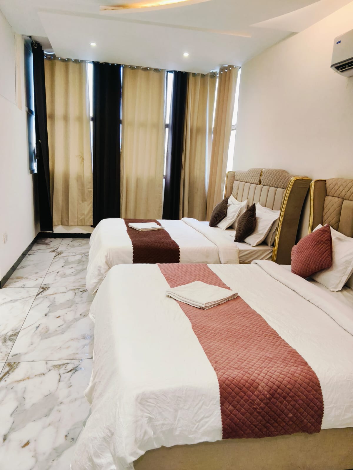 Hotel Royals, Zirakpur - Tap to explore photos