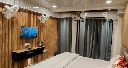 Sacred Kashi Homestay Room Type - Standard Double Room with Attached Washroom G1