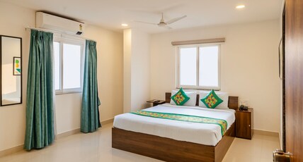Treebo De Alphabet Gachibowli Room Type - Deluxe Room