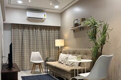 Downtown 3 Bhk Appt, Mahalaxmi