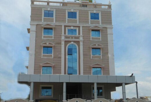 Hotel Royal Chambers (Near to Coddisia Trade Centre)