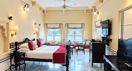 Hotel Amet Haveli Room Type - Lake Facing Amet Suite