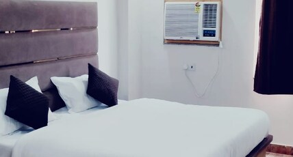 RJ Hotel Room Type - Deluxe room