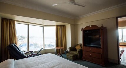 Ramada Plaza By Wyndham Palm Grove, Juhu, Mumbai Room Type - Deluxe Suite Non-Smoking