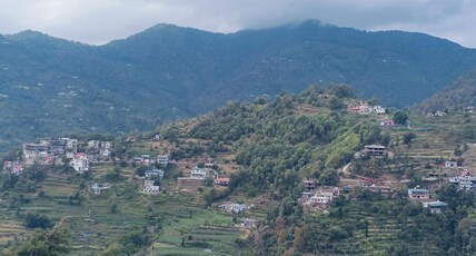 Hotel Kanishka Near Mukteshwar Dham Room Type - Bedroom 3