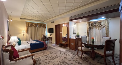 Hotel Royale De Casa Room Type - Luxury Suite (with Jacuzzi and City View)