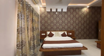 Hotel Panigrahan Only 10 Minutes Away from Railway Station Room Type - Deluxe Double Room Hotel Panigrahan Only 10 Minutes Away from Railway Station Room Type - Deluxe Double Room