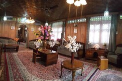 Houseboat Prince Of Bombay