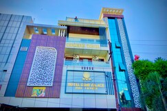 HOTEL UDAY PALACE