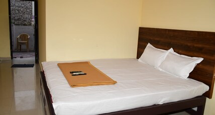 VVR RESIDENCY KATTUMANNARKOIL Room Type - Deluxe