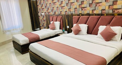 Hotel SR Siddhi Vinayak, Mathura Room Type - Triple Room