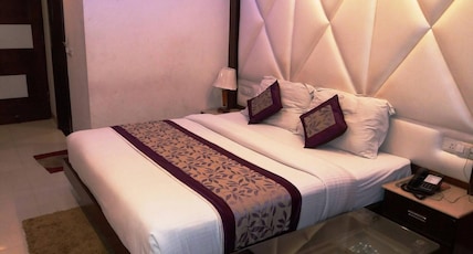 Hotel Station View Opp. New Delhi Railway Station Room Type - Super Deluxe Room Hotel Station View Opp. New Delhi Railway Station Room Type - Super Deluxe Room