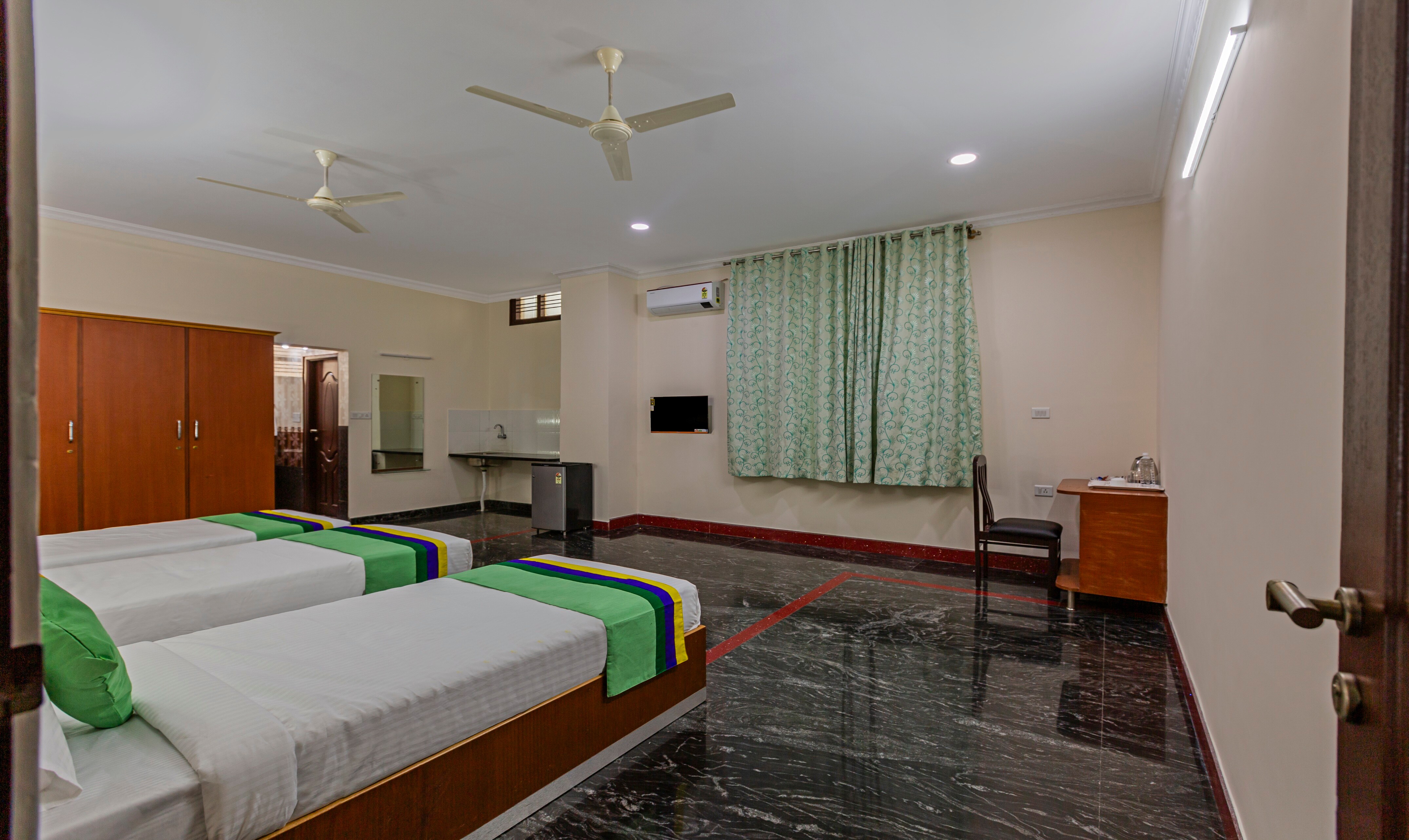 Treebo Akshaya Residency - Tap to explore photos