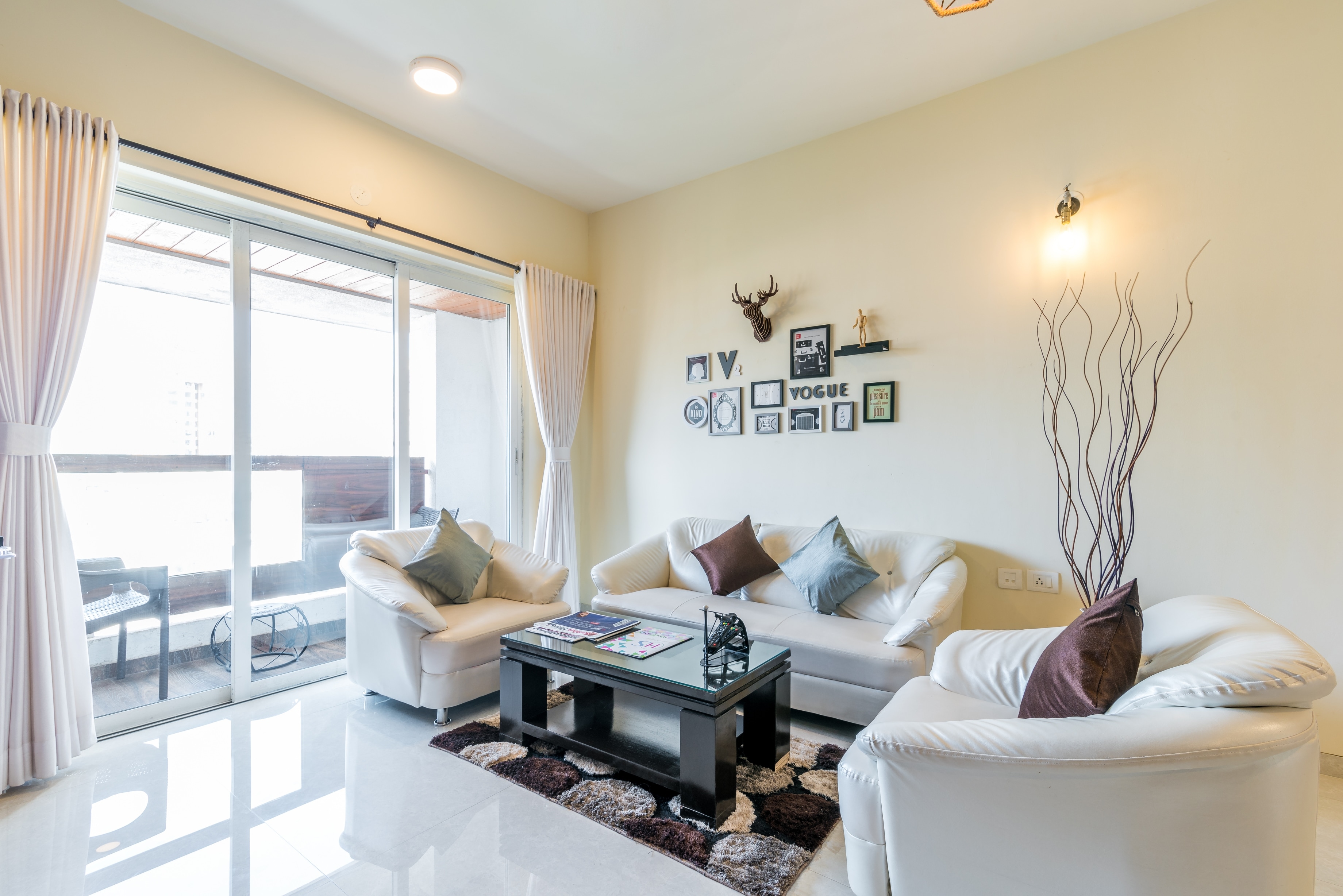 Gagal Homes - Andheri Suite - Tap to explore photos