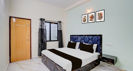SPOT ON Hotel Royal Inn Babupet Railroad Station Room Type - Classic