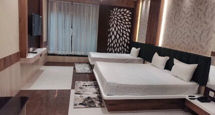 Hotel LN Plaza Room Type - Super Deluxe AC
