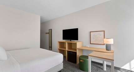 Spark by Hilton San Antonio Dominion Room Type - 1 KING BED