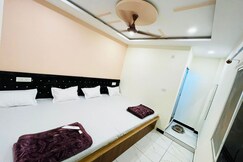 Hotel Mahakal Naman Palace