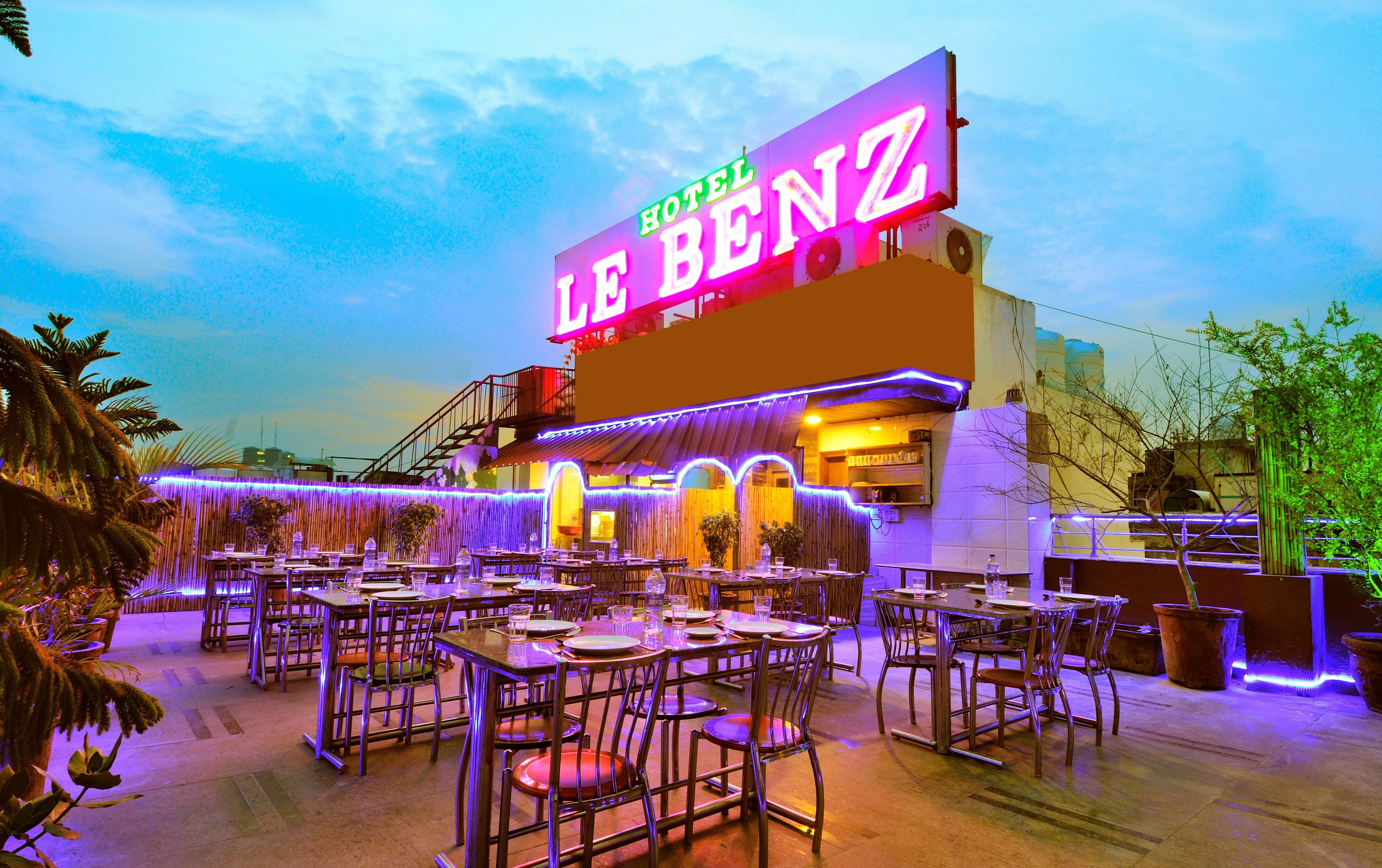 Hotel Le Benz near NDLS Station & City Centre - Tap to explore photos