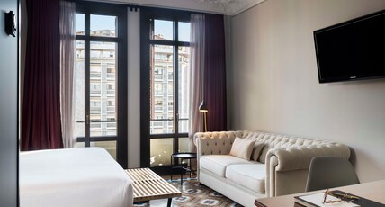 Alexandra Barcelona Hotel, Curio Collection by Hilton Room Type - MODERNIST PREMIUM KING