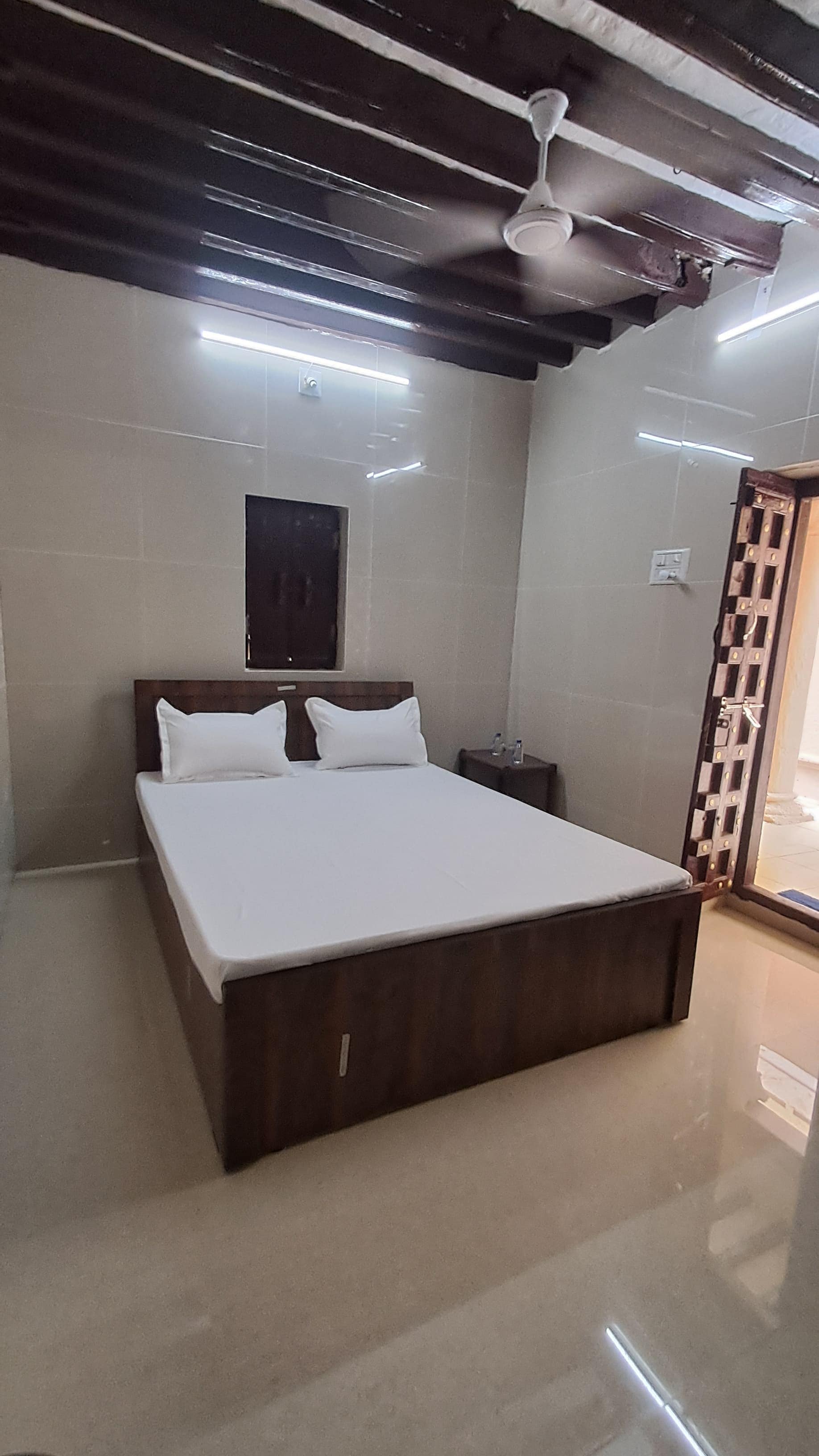 The Imperial Regency Porbandar - Tap to explore photos